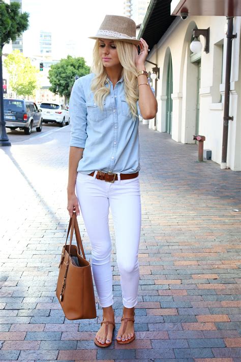 best shoes with white jeans.